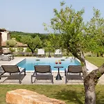Rustic Calluna With A Pool In Istria Vila *