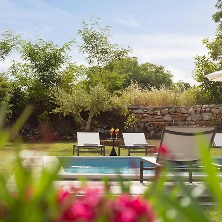 Rustic Calluna With A Pool In Istria Vila Sveti Lovreč Pazenatički
